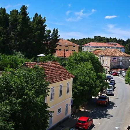 Domina Makarská